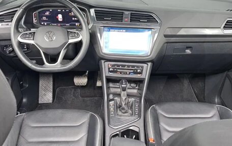 Volkswagen Tiguan II, 2023 год, 2 450 000 рублей, 7 фотография