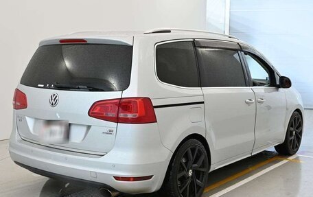Volkswagen Sharan II, 2011 год, 760 000 рублей, 3 фотография
