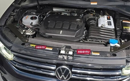 Volkswagen Tiguan II, 2023 год, 2 490 000 рублей, 6 фотография