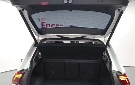 Volkswagen Tiguan II, 2023 год, 2 740 000 рублей, 19 фотография