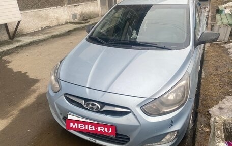 Hyundai Solaris II рестайлинг, 2012 год, 700 000 рублей, 6 фотография