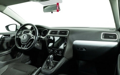 Volkswagen Jetta VI, 2017 год, 1 599 700 рублей, 9 фотография