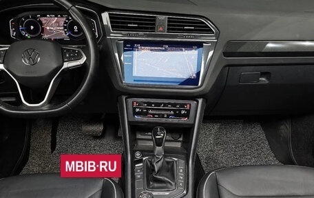 Volkswagen Tiguan II, 2023 год, 2 785 000 рублей, 7 фотография