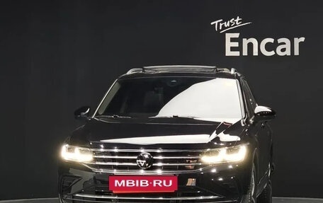 Volkswagen Tiguan II, 2023 год, 2 785 000 рублей, 3 фотография