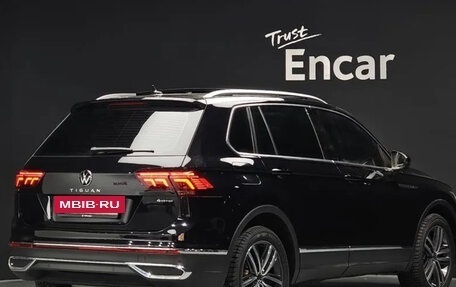 Volkswagen Tiguan II, 2023 год, 2 785 000 рублей, 2 фотография