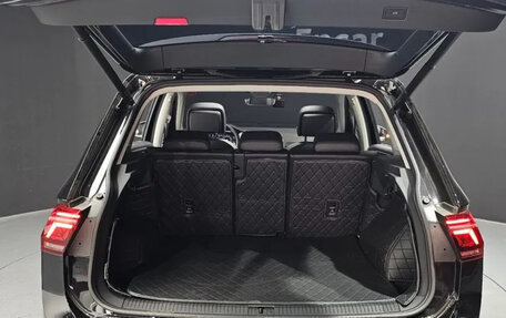 Volkswagen Tiguan II, 2023 год, 2 785 000 рублей, 19 фотография