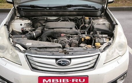 Subaru Outback IV рестайлинг, 2012 год, 980 000 рублей, 6 фотография