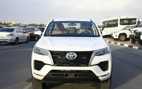 Toyota Fortuner II, 2026 год, 5 000 000 рублей, 2 фотография