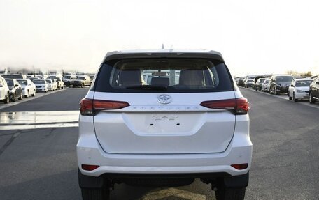 Toyota Fortuner II, 2026 год, 5 000 000 рублей, 4 фотография