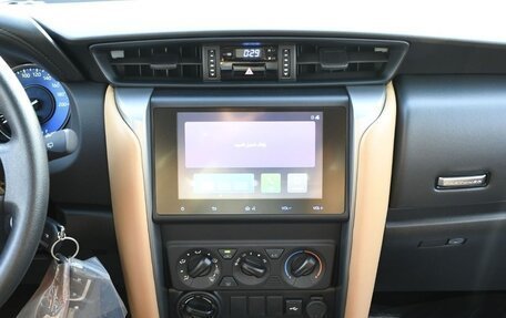 Toyota Fortuner II, 2026 год, 5 000 000 рублей, 10 фотография