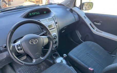 Toyota Yaris III рестайлинг, 2008 год, 550 000 рублей, 9 фотография