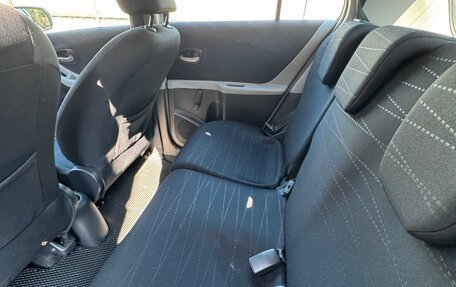 Toyota Yaris III рестайлинг, 2008 год, 550 000 рублей, 13 фотография