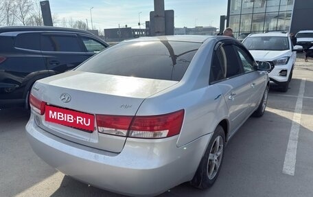 Hyundai Sonata VI, 2005 год, 556 000 рублей, 3 фотография