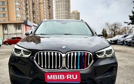 BMW X1, 2021 год, 2 100 000 рублей, 2 фотография