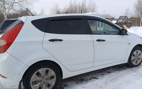 Hyundai Solaris II рестайлинг, 2016 год, 880 000 рублей, 3 фотография