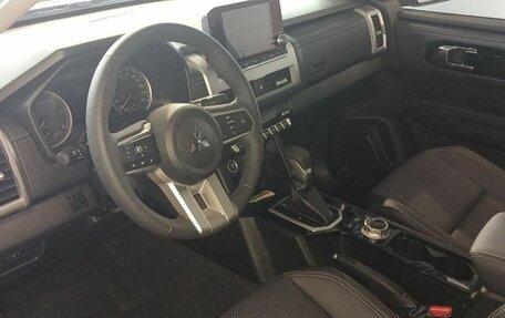 Mitsubishi L200, 2025 год, 6 200 000 рублей, 11 фотография