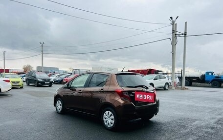 Toyota Vitz, 2015 год, 899 999 рублей, 4 фотография