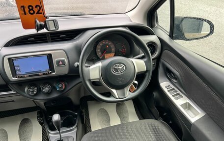 Toyota Vitz, 2015 год, 899 999 рублей, 15 фотография