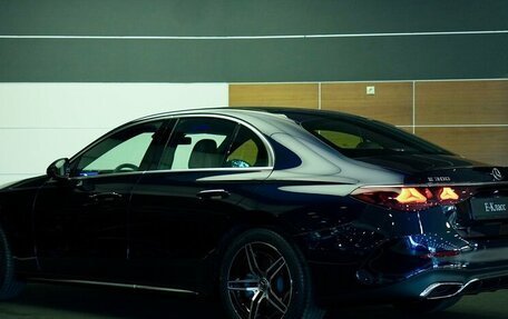 Mercedes-Benz E-Класс, 2025 год, 9 900 000 рублей, 2 фотография