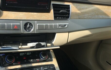 Audi A8, 2012 год, 2 300 000 рублей, 6 фотография