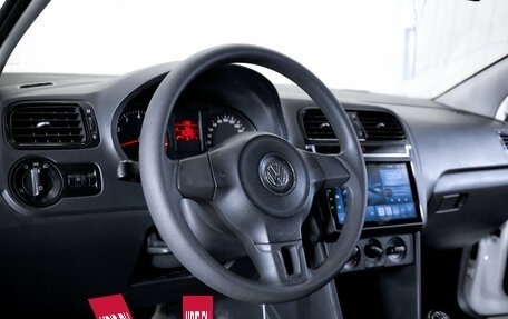 Volkswagen Polo VI (EU Market), 2013 год, 690 000 рублей, 13 фотография