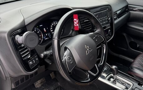 Mitsubishi Outlander III рестайлинг 3, 2019 год, 2 170 000 рублей, 6 фотография