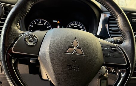 Mitsubishi Outlander III рестайлинг 3, 2019 год, 2 170 000 рублей, 18 фотография