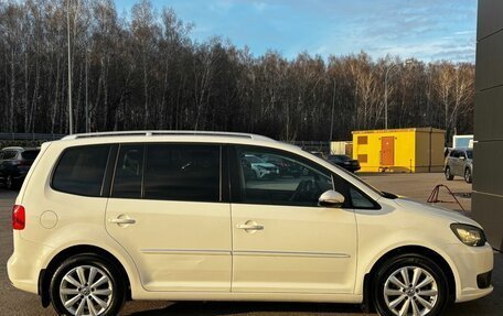 Volkswagen Touran III, 2011 год, 1 155 000 рублей, 4 фотография