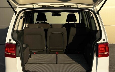 Volkswagen Touran III, 2011 год, 1 155 000 рублей, 10 фотография