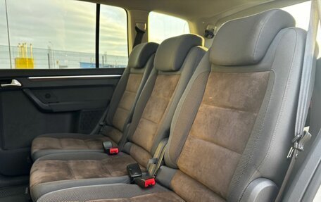 Volkswagen Touran III, 2011 год, 1 155 000 рублей, 12 фотография