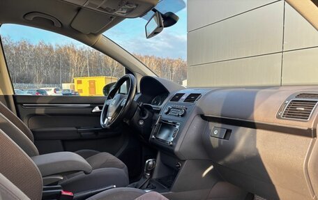 Volkswagen Touran III, 2011 год, 1 155 000 рублей, 11 фотография