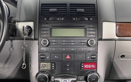 Volkswagen Touareg III, 2006 год, 1 030 000 рублей, 16 фотография