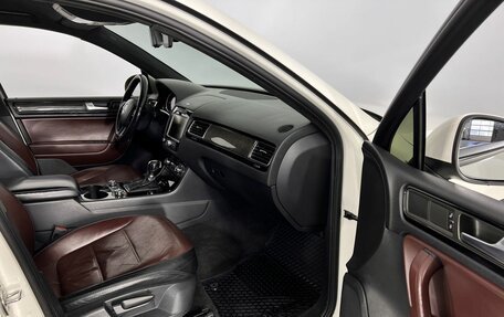 Volkswagen Touareg III, 2010 год, 1 980 000 рублей, 12 фотография