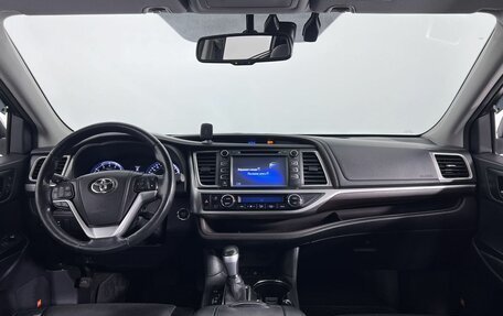 Toyota Highlander III, 2014 год, 2 870 000 рублей, 17 фотография
