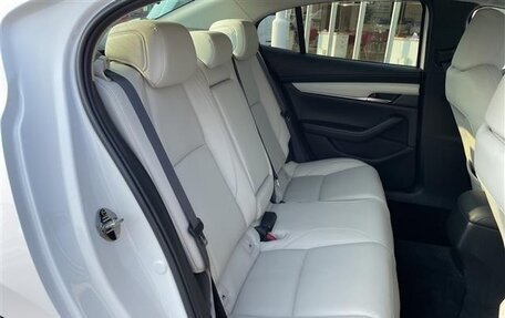 Mazda 3, 2022 год, 1 208 000 рублей, 18 фотография