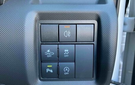 Daihatsu Rocky, 2022 год, 1 176 000 рублей, 15 фотография