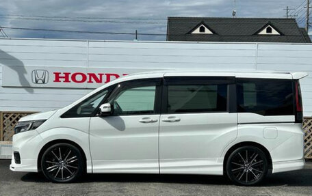 Honda Stepwgn IV, 2022 год, 1 835 000 рублей, 3 фотография