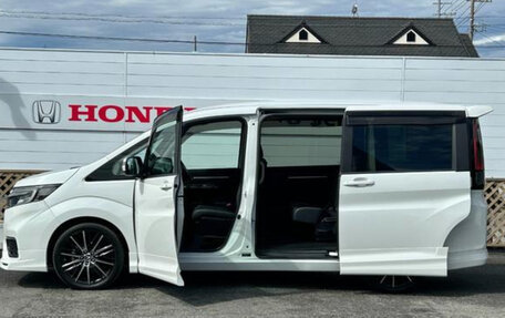 Honda Stepwgn IV, 2022 год, 1 835 000 рублей, 4 фотография