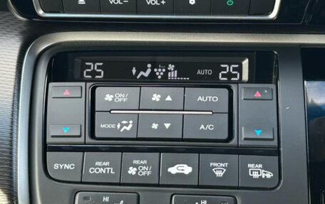 Honda Stepwgn IV, 2022 год, 1 835 000 рублей, 20 фотография