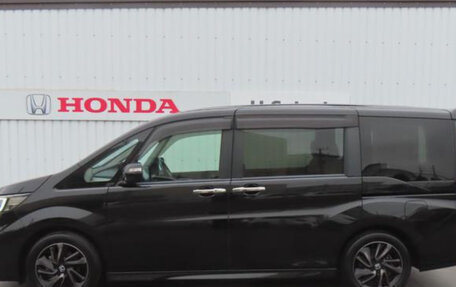 Honda Stepwgn IV, 2022 год, 1 850 000 рублей, 3 фотография