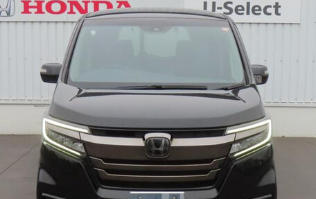 Honda Stepwgn IV, 2022 год, 1 850 000 рублей, 2 фотография