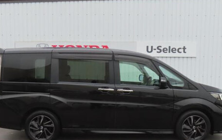 Honda Stepwgn IV, 2022 год, 1 850 000 рублей, 4 фотография