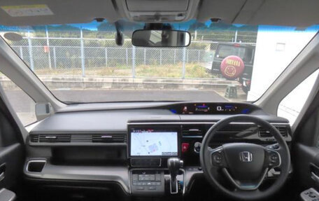 Honda Stepwgn IV, 2022 год, 1 850 000 рублей, 11 фотография
