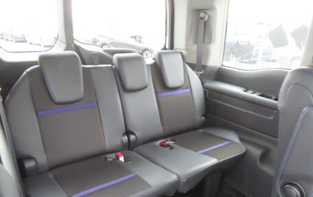 Honda Stepwgn IV, 2022 год, 1 850 000 рублей, 16 фотография