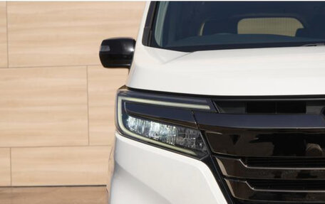 Honda Stepwgn IV, 2022 год, 1 960 000 рублей, 3 фотография