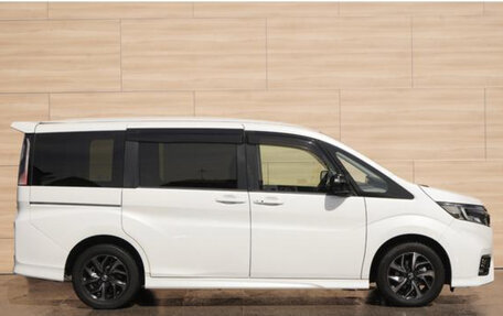 Honda Stepwgn IV, 2022 год, 1 960 000 рублей, 4 фотография