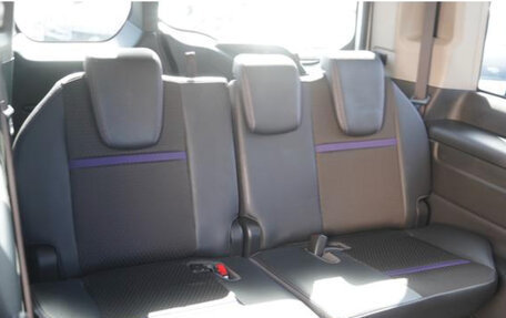 Honda Stepwgn IV, 2022 год, 1 960 000 рублей, 12 фотография