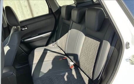 Suzuki Escudo IV, 2023 год, 1 620 000 рублей, 15 фотография