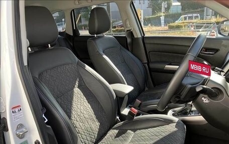 Suzuki Escudo IV, 2023 год, 1 620 000 рублей, 13 фотография