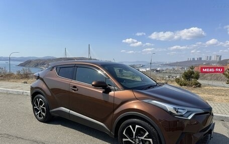 Toyota C-HR I рестайлинг, 2017 год, 1 715 000 рублей, 1 фотография